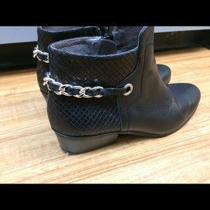 Spanish black ankle boots